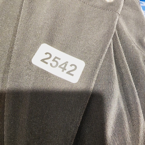 Easy Wear by CHICO'S gray three quarter Sleeves blouse NWT size 2 - Picture 10 of 10